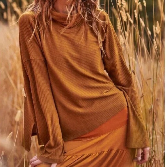 NWOT Free People Movement Can’t Handle This Turtleneck - Picture 4 of 11